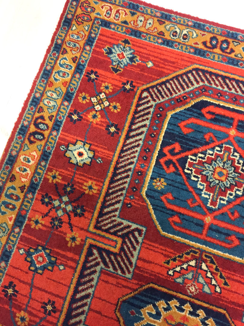Rood vintage vloerkleed met Perzisch patroon 200x118,5cm