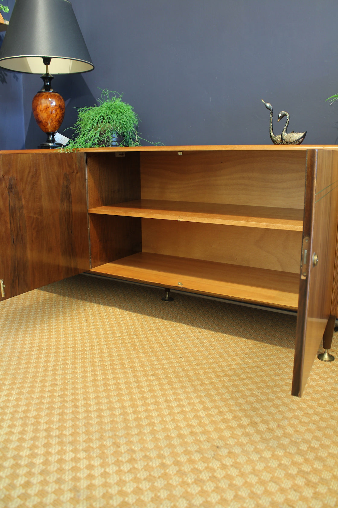 Vintage teak dressoir