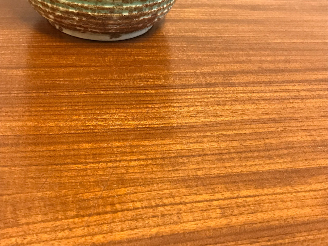 Vintage telefoonkastje / sidetable van teakhout fineer jaren 60