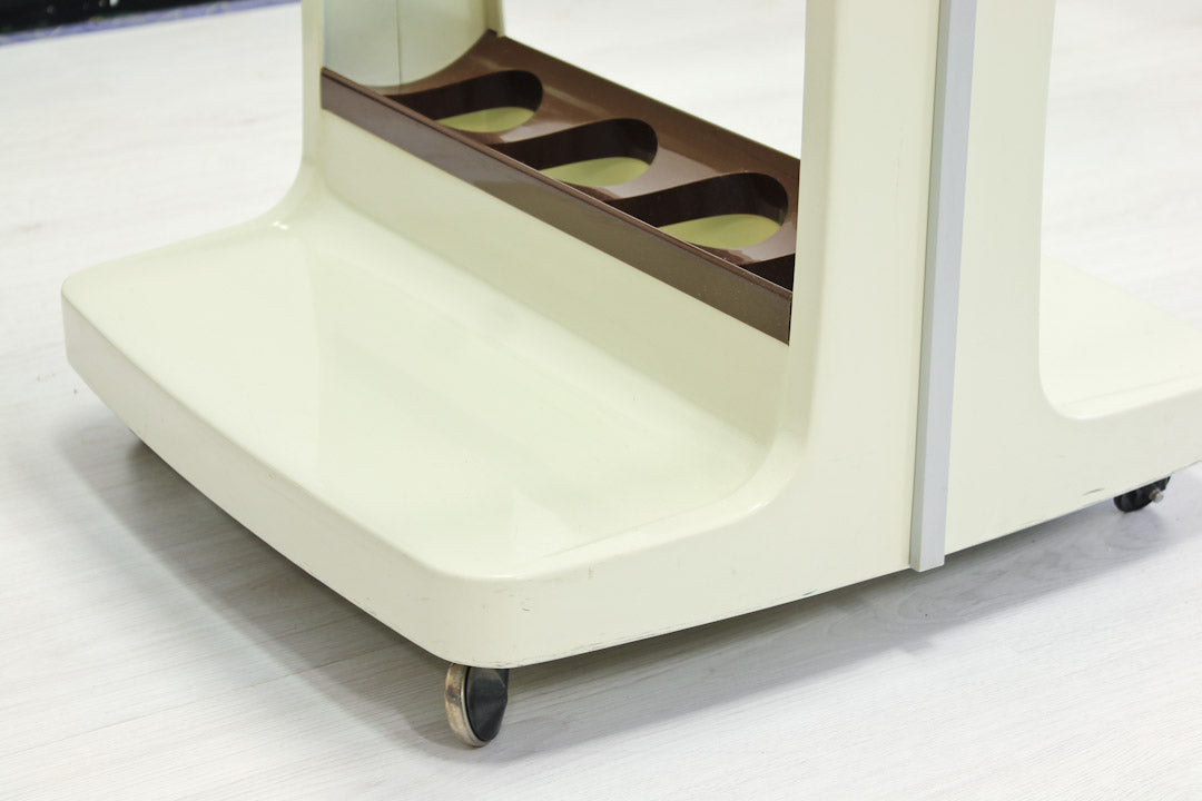 Vintage witte kunststoffen verrijdbare minibar / bar cart jaren 70
