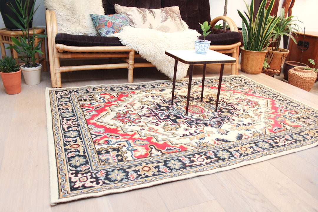 Vintage vloerkleed wit rood zwart