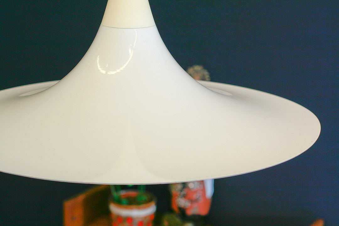 Vintage witte heksenhoed lamp 70s