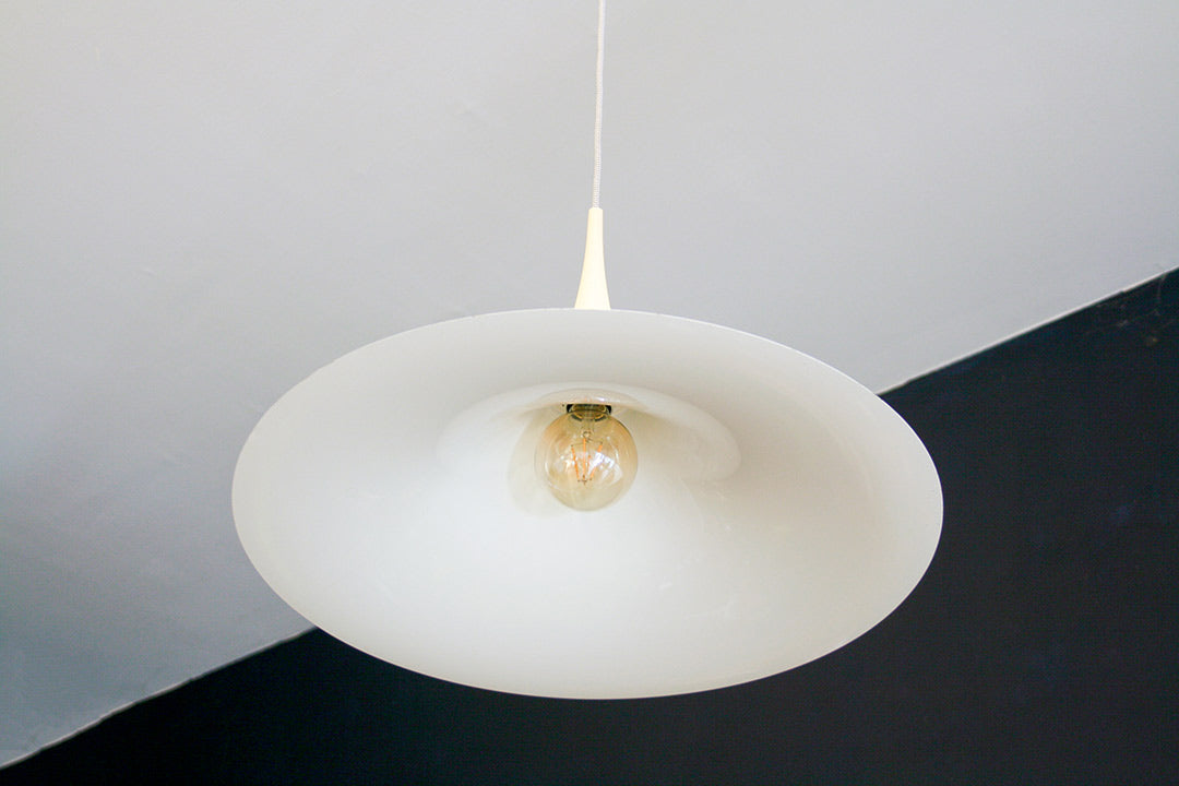 Vintage witte heksenhoed lamp 70s