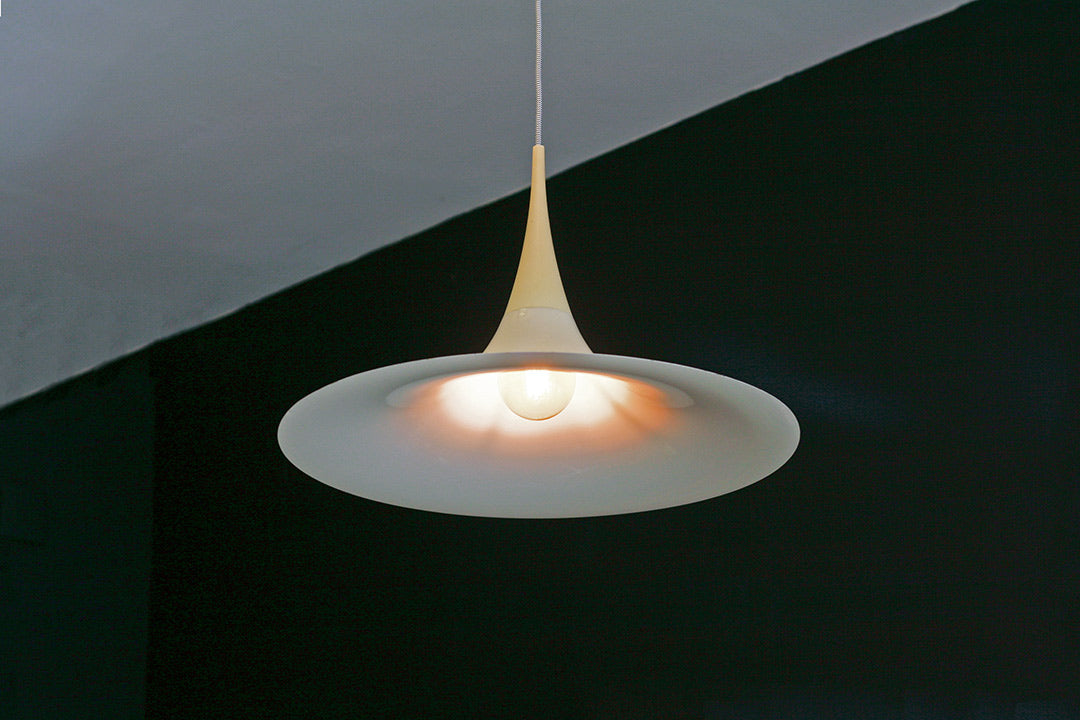 Vintage witte heksenhoed lamp 70s