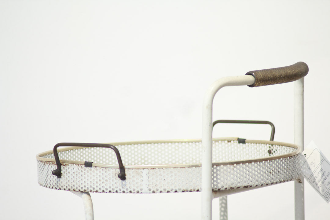 Vintage witte metalen serveerwagen met gouden / messing biezen