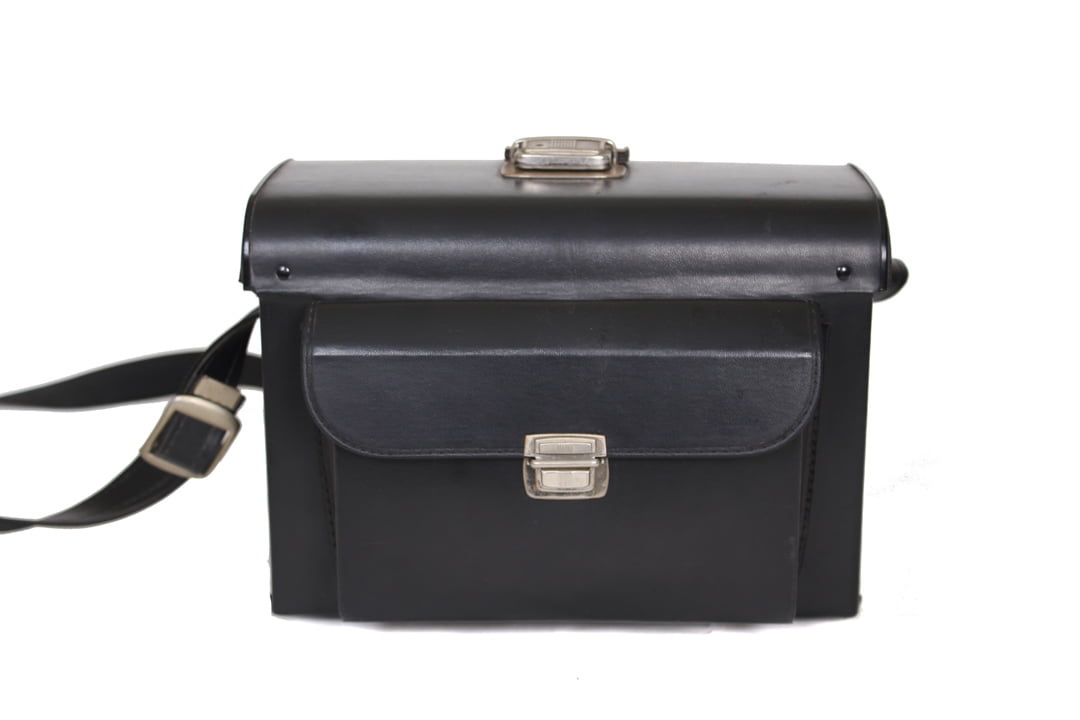 Zwarte vintage cameratas met voorvak