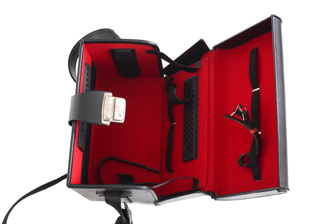 Zwarte vintage cameratas met voorvak