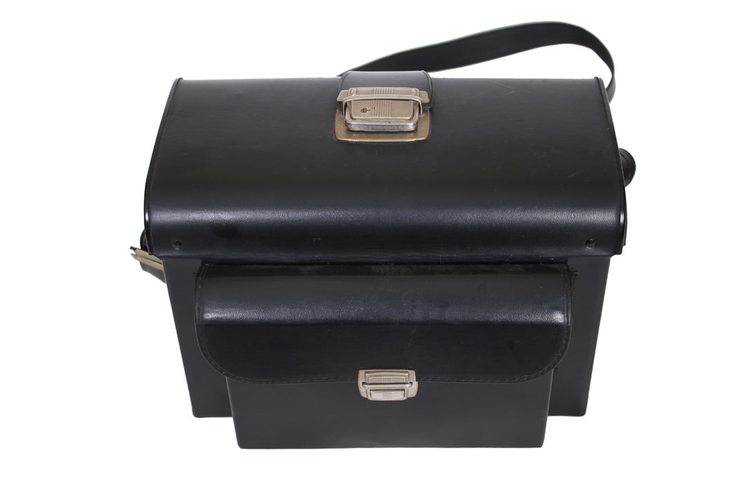 Zwarte vintage cameratas met voorvak