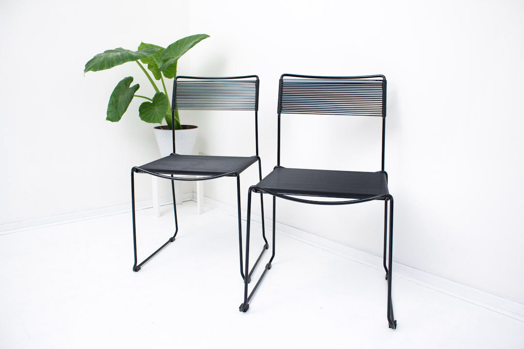 vintage zwarte spaghetti stoelen Giandomenico Belotti-stijl
