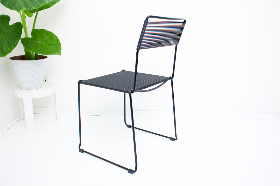 vintage zwarte spaghetti stoelen Giandomenico Belotti-stijl