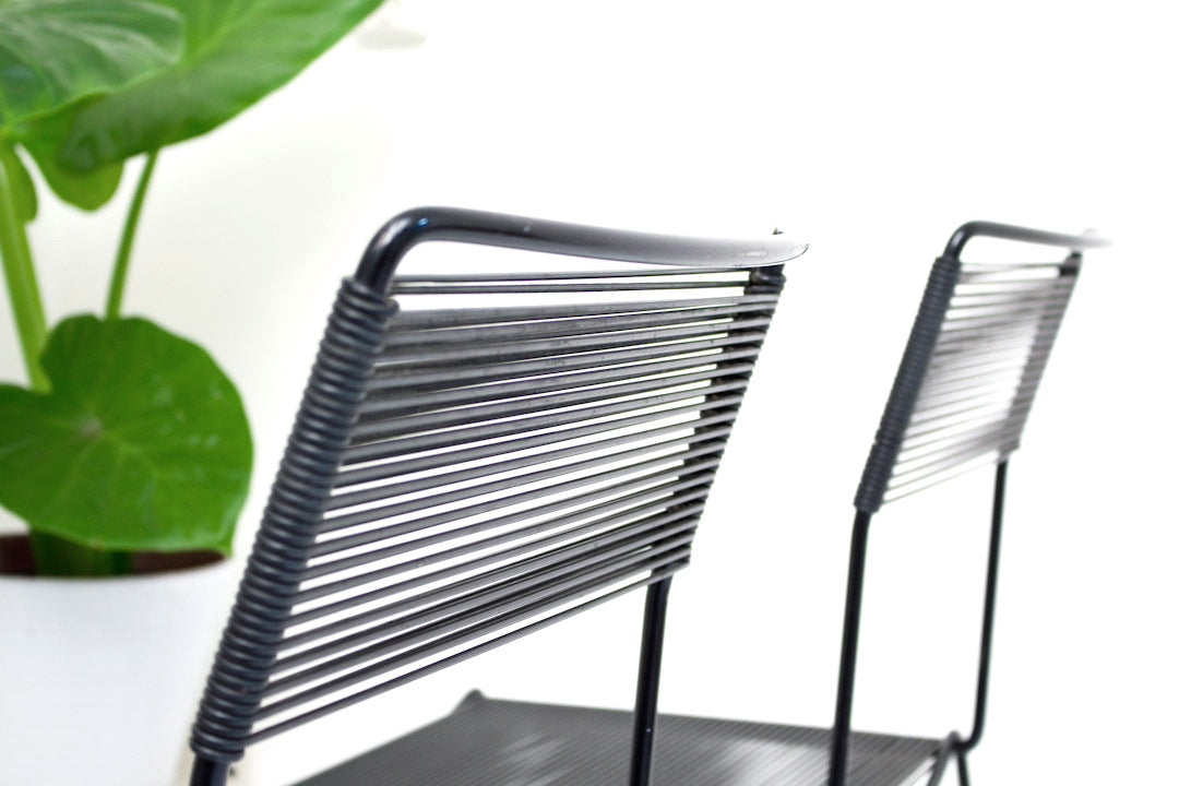 vintage zwarte spaghetti stoelen Giandomenico Belotti-stijl