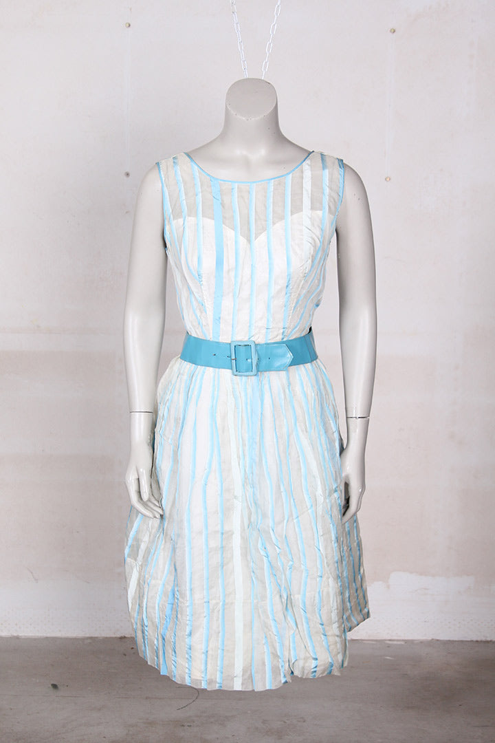 Lichtblauw wit gestreepte cocktailjurk vintage jaren 50