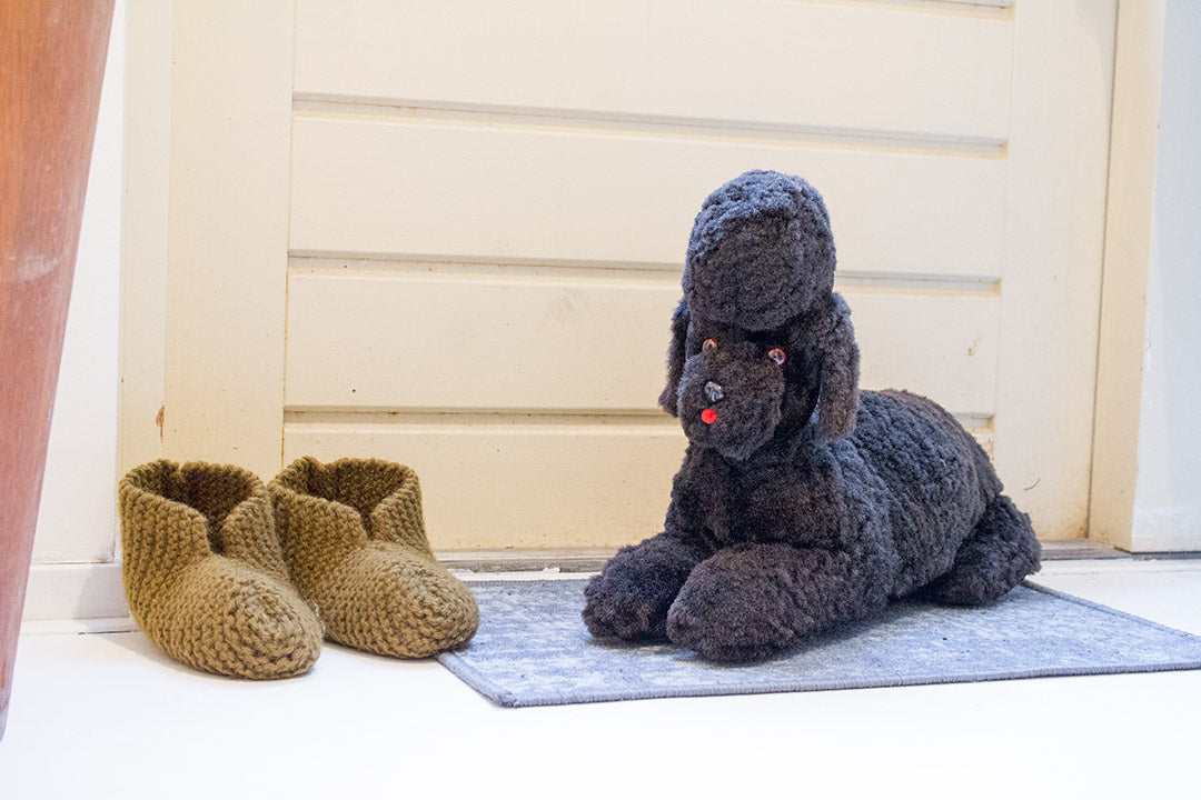 Zwarte vintage poedel knuffel