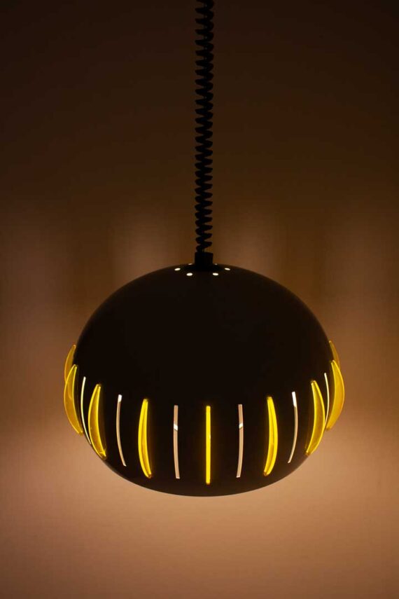 70s UFO hanglamp grijs met neon groene acryl 'lichten'